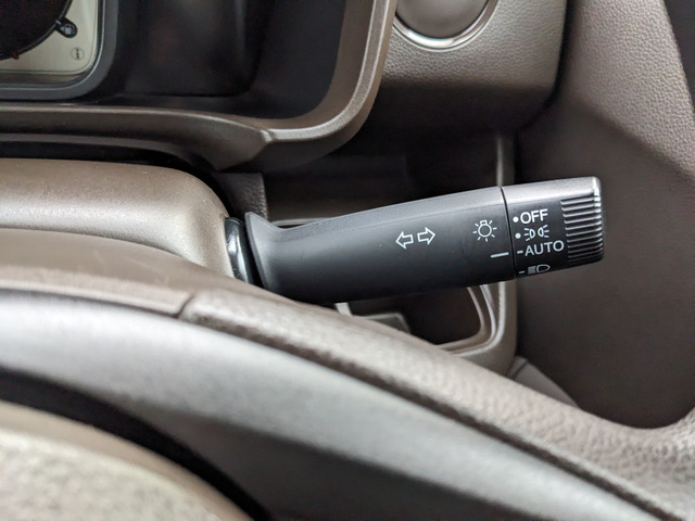 お客様のカーライフをより快適で楽しいものにする為のサポートを行っています。車選びに迷った時のアドバイス、購入後のメンテナンス、更にはドライブをもっと楽しむ為のアイデアや情報の提供まで、幅広くお手伝い。