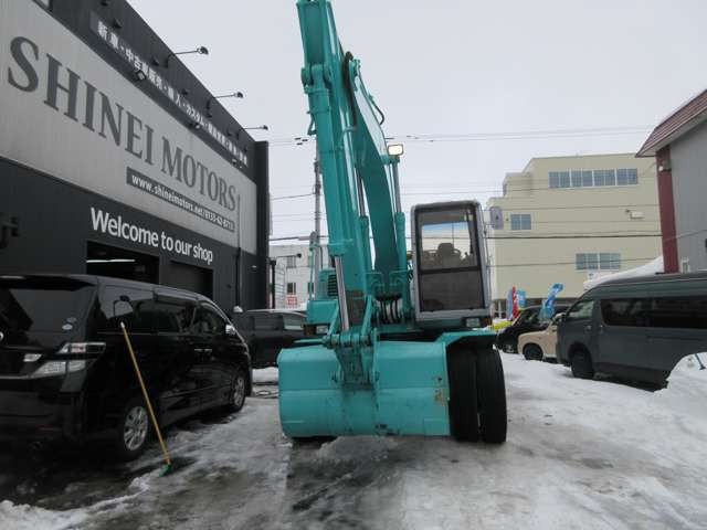 コベルコ油圧ショベル