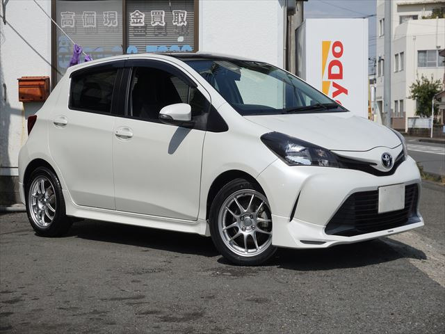 QUATTROルームミラー型ドライブレコーダー