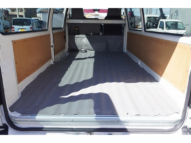 �L�x�ȃg���b�N�A���p�ԁA�n�C�G�[�X�Ȃǎ�舵���Ă���܂��B��xHP�������������Bhttp://www.vantruck.co.jp/