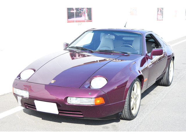 928