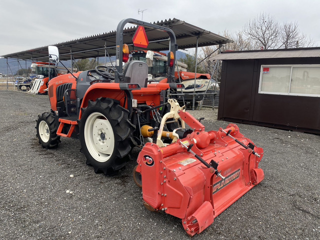 クボタトラクタ