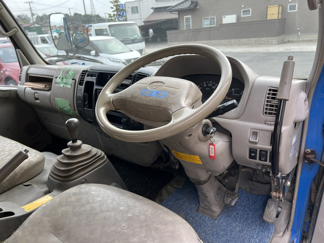 �}�t���[������G�A���̎��t���ȂǁA�J�X�^���̂����k�����C�y�ɂ��₢���킹���������B