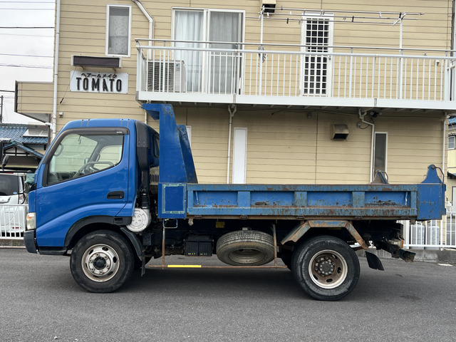 ���Ђł́A�����̔��������Ă���܂��B�f�ڎԗ��ȊO�ł������k�₨�₢���킹���҂����Ă���܂��B���q�l�̂���]�ɍ������ԗ������T���������܂��B