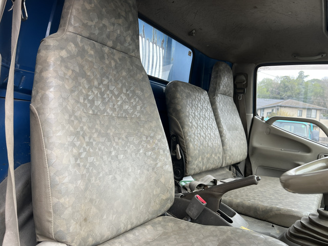 ���Ԃ͂������A�o�C�N���D���Ȑ����m���ݐЂ��Ă���܂��̂ŁA�o�C�N�̎Ԍ���J�X�^���Ȃǂ����C�y�ɂ��₢���킹��������!