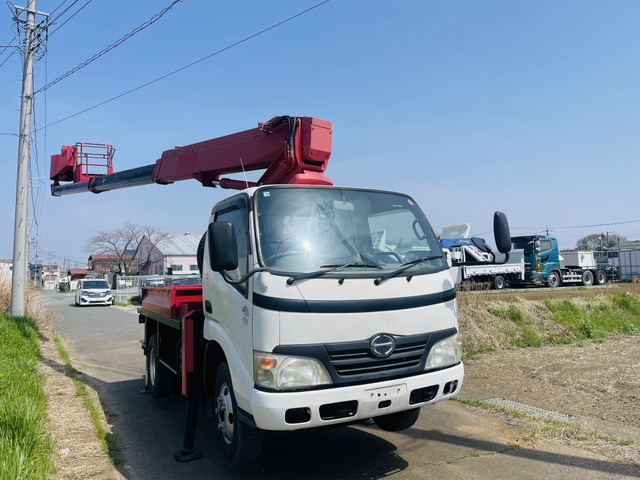 デュトロ高所作業車
