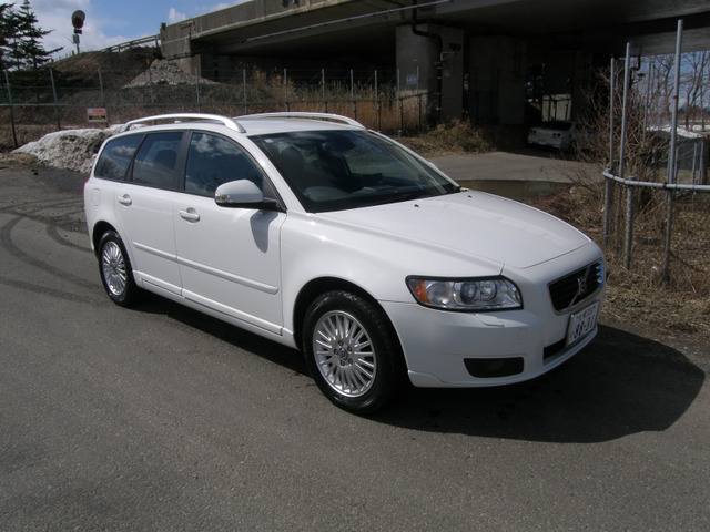V50(ボルボ) T5 SE AWD 4WD 中古車画像