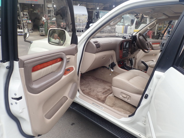 �����t���A�}�b�g���A�ԓ��̍����������o���Ă���܂��B