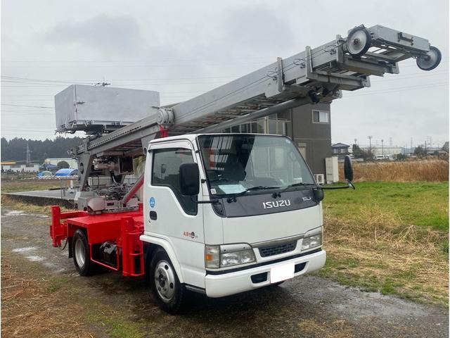 エルフ高所作業車