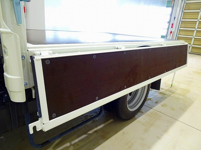 �ב����:257&times;178&times;38 �O���J ���A�A�I���`�F�[��2��