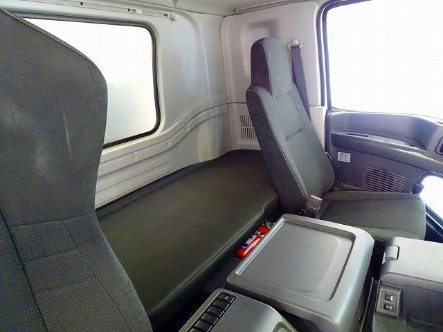 2�l��� �x�b�h�t ����LED�� ���Ί�1��