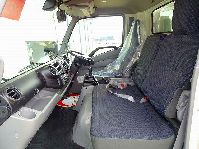 AC PS PW SRS ABS �W���h�A���b�N ���d�i�~���[ AM/FM �o�b�N���j�^�[ �^�[�{ �r�C�u���[�L ES�X�^�[�g �Ԑ���E�x�񑕒u PCS �A�C�h�����O�X�g�b�v �t�H�O�����v TRC