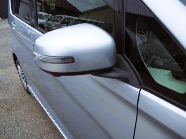 �d���i�[�E�C���J�[�~���[���t���Ă��邾���ō�������UP����E�B���J�[�����T�C�h�~���[!!������񌩂��ڂ����łȂ��A�Ό��Ԃ���̎��F���̌���ɂȂ���A���S�x���オ��܂�