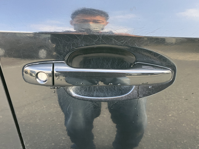 【支払総額推進店】お車をご覧い頂きまして、誠に有難う御座います。在庫車両になりますので、是非ご都合の宜しい時に、見に来て下さい。来店予約をされると、ご案内がスムーズです。