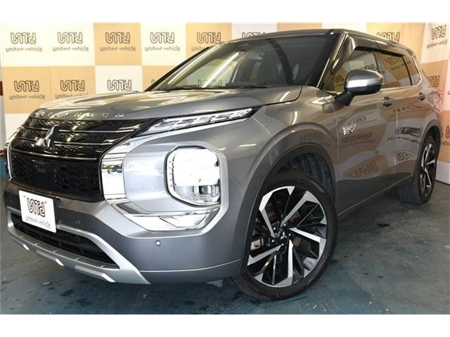 アウトランダー(三菱) PHEV 2.4 P 4WD　ワンオーナー/禁煙車/7人乗り/純正ナビ 中古車画像