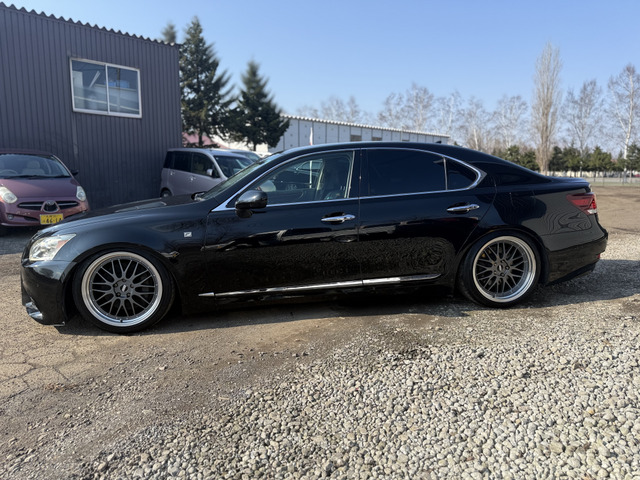 �����ÎԂƌ����΁ADAIAMOND CAR&LIFE  SERVICE��TEL011-299-7299