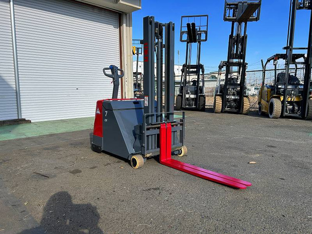 ニチユバッテリーフォークリフト