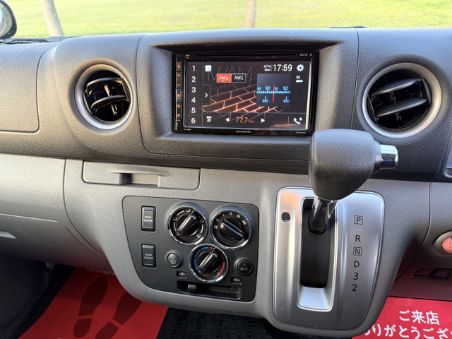 ���X�ł͊֓��E�֐��G���A����d�������K�т̏��Ȃ����Ԃ𑽐��W�����Ă���܂��B�����̎ʐ^���f�ڂ��Ă܂��̂ł��m�F���������B