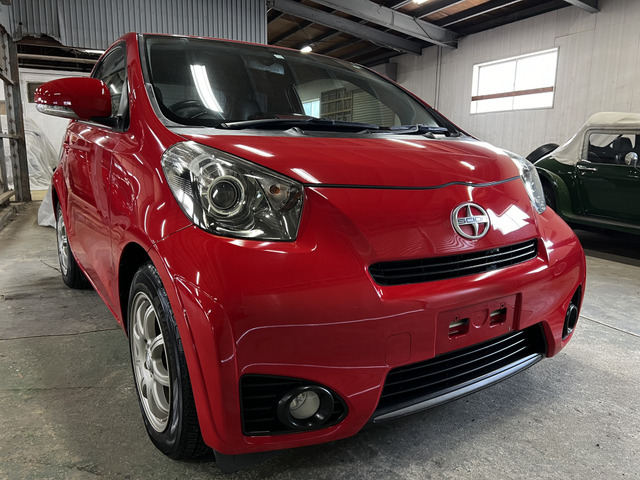iQ(トヨタ) 1.3 130G ゴー レザーパッケージ　純正ナビ 社外15インチアルミ 中古車画像