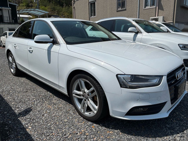 �V�������ԑ��X�Ɠ��ׂ��Ă���܂��B���Ѝ݌Ɏԗ��������������B�y0078-6015-15406�z