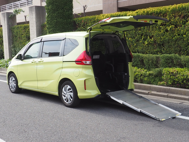 フリード(ホンダ) 1.5 G　車いす仕様車G 福祉車両 スローパー 中古車画像