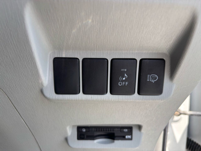 気になるお車ございましたらお気軽にメールもしくはお電話ください。【0078-6015-15406】