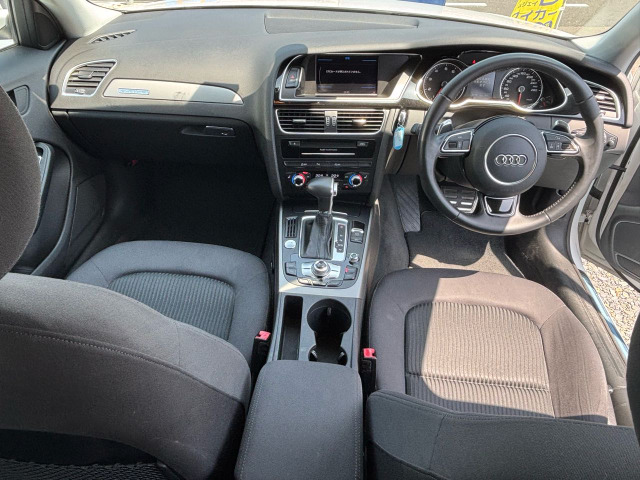 �A���Ԃ𒆐S�ɑ����Ă��܂��B���C�y�ɂ��⍇�����������B�y0078-6015-15406�z