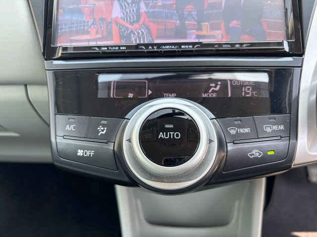 輸入車を中心に揃えています。お気軽にお問合せください。【0078-6015-15406】