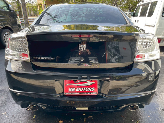 審査通過率99パーセントの実績。一般的なオートローンに加え、国産車・上限200万円・最長24回払いまでの「自社ローン」にも対応。審査に不安がある方も無理のない計画的なプランをご提案します。