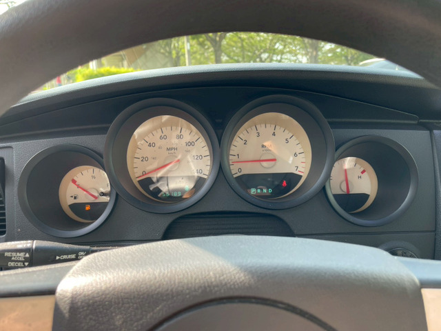 ヴォクシー・ステップワゴン・セレナ等ミニバンの取扱実績多数。3列シート&スライドドアでファミリー層に大人気です。店頭在庫にない車種・カラー・グレードでも、ご要望に合わせて全国からお探しいたします。