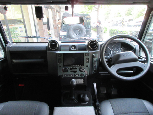 ディフェンダー110 SW ディーゼル 4WD