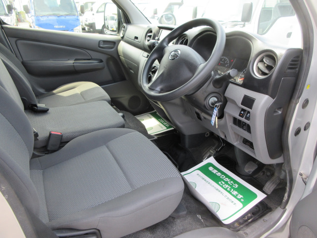 ☆内装・運転席廻りです☆