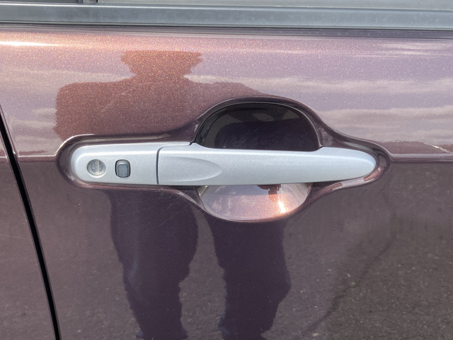 �y�x�����z���i�X�z���Ԃ������������܂��āA���ɗL�������܂��B�݌Ɏԗ��ɂȂ�܂��̂ŁA���񂲓s���̋X�������ɁA���ɗ��ĉ������B���X�\��������ƁA���ē����X���[�Y�ł��B