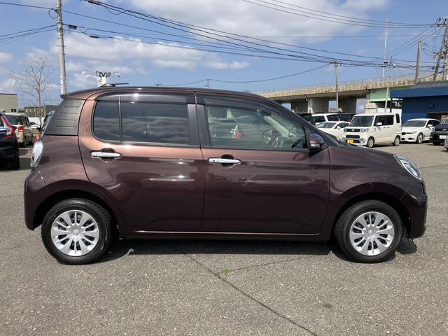 �y�x�����z���i�X�z���Ԃ������������܂��āA���ɗL�������܂��B�݌Ɏԗ��ɂȂ�܂��̂ŁA���񂲓s���̋X�������ɁA���ɗ��ĉ������B���X�\��������ƁA���ē����X���[�Y�ł��B