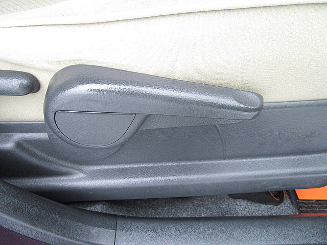 �V�[�g���t�^�[�t���V�[�g�̍����������\�ł��A�^�]���₷���p�������߂₷���̂Ŋy�X�^�]!!