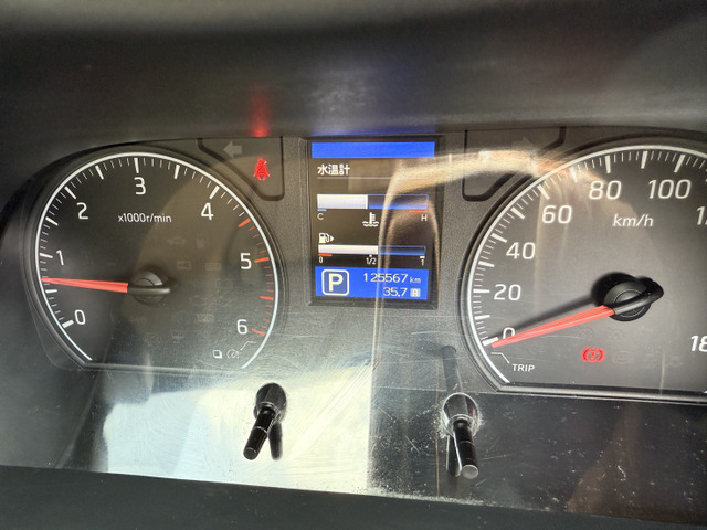 ���X�ł͊֓��E�֐��G���A����d�������K�т̏��Ȃ����Ԃ𑽐��W�����Ă���܂��B�����̎ʐ^���f�ڂ��Ă܂��̂ł��m�F���������B