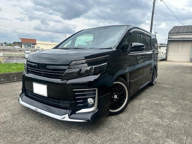 ヴォクシー(トヨタ) 2.0 ZS　モデリスタ フリップダウンモニター 中古車画像