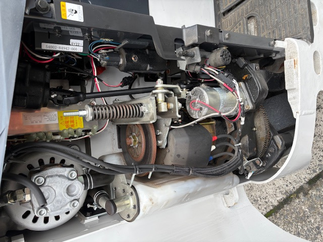 ニチユバッテリーフォークリフト