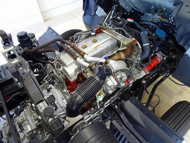 �G���W�����[��