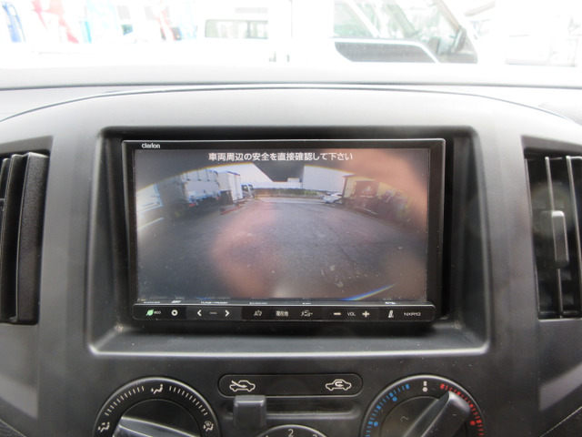 ���o�b�N�J�����t���ł���