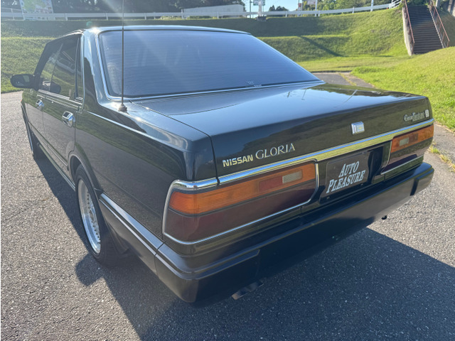 グロリア2.0 V20ツインカムターボ グランツーリスモ SV