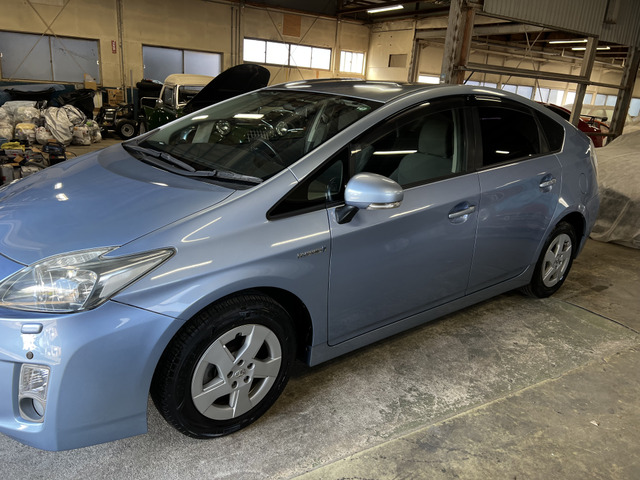 ������̎��q�ɂ̓I�v�V�����̏����i�r�A�o�b�N�J�����A�n�f�WTV�AETC�ԍڊ�A�R�[�i�[�Z���T�[����������Ă���܂��B