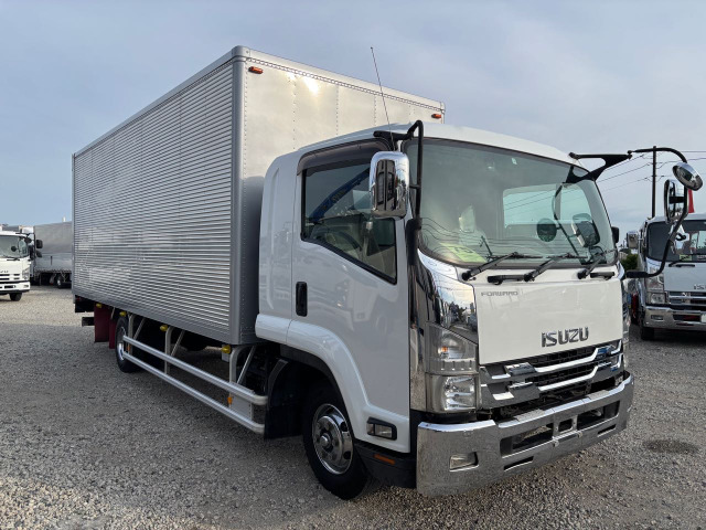 フォワードアルミバン