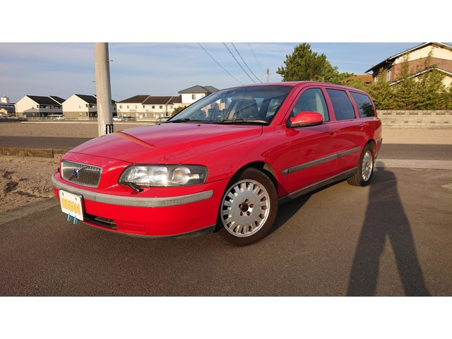 V70（ボルボ）の歴代モデル・グレード別カタログ情報｜中古車