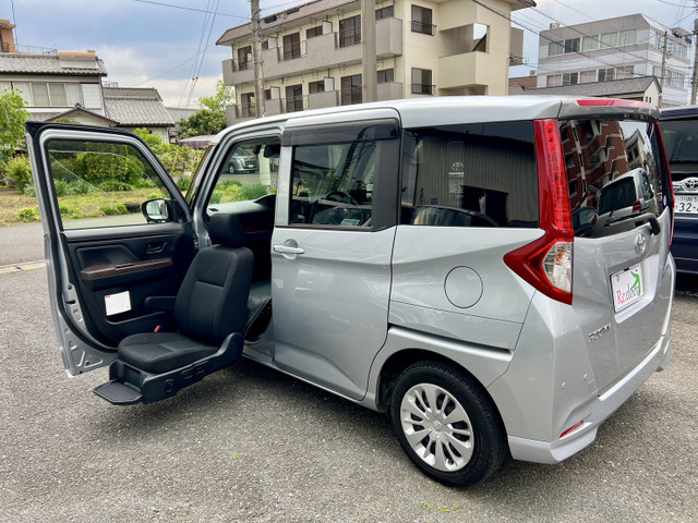 ルーミー1.0 X S ウェルキャブ 助手席リフトアップシート Aタイプ