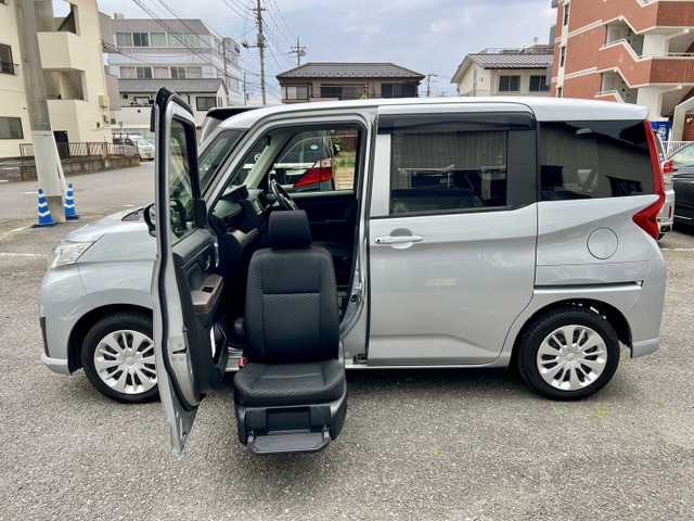 ルーミー1.0 X S ウェルキャブ 助手席リフトアップシート Aタイプ