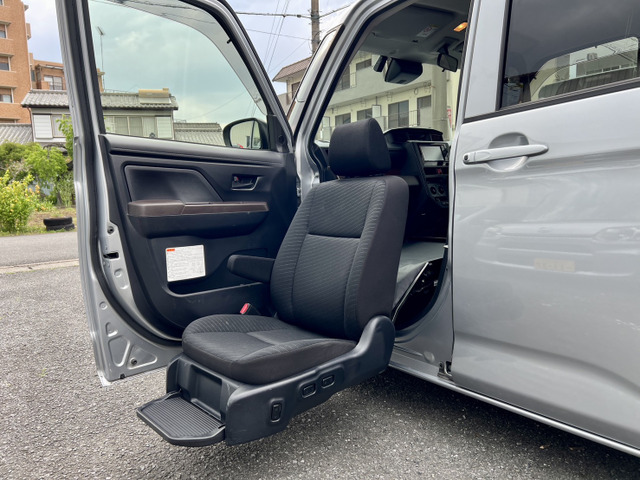 ルーミー1.0 X S ウェルキャブ 助手席リフトアップシート Aタイプ