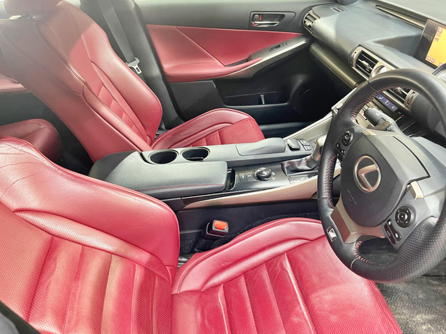 当社はローン審査に自身があります!事前審査だけでもお気軽にお申し付けください!お申込金0円から最大120回払いまで可能!FAXやWEBでのローン審査も可能です!各種カードでのお支払いも可能!