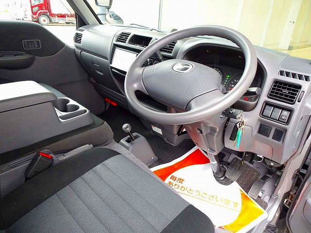 ボンゴバン1.8 GL 低床 ハイルーフ 4WD