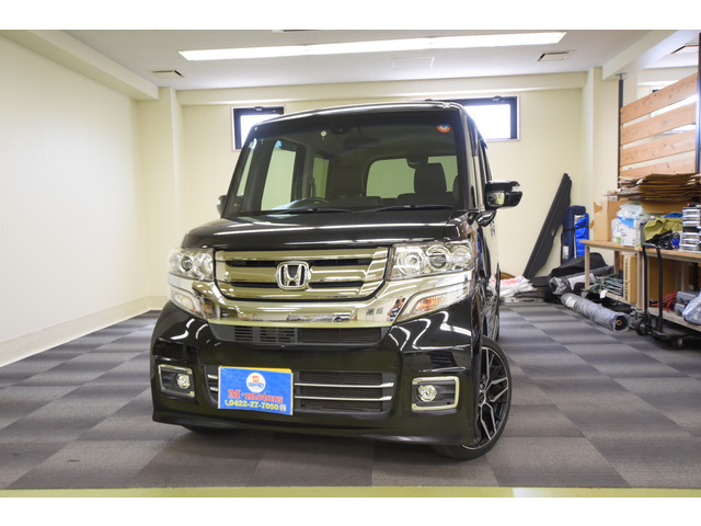 ETCをはじめナビやバックカメラも付いたお車です。車検もR8年2月まで残っていますので、購入後の出費が少ないのも魅力なお車です。初めてのマイカーの方には撥水コーテイング付けちゃいます!お早めにどうぞ!